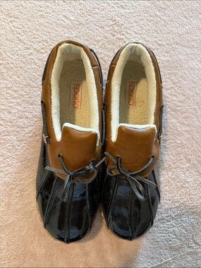 Sporto women’s Black Patent and Brown Boat Shoes